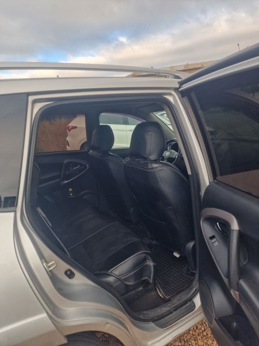 Продам Toyota Rav 4 2008