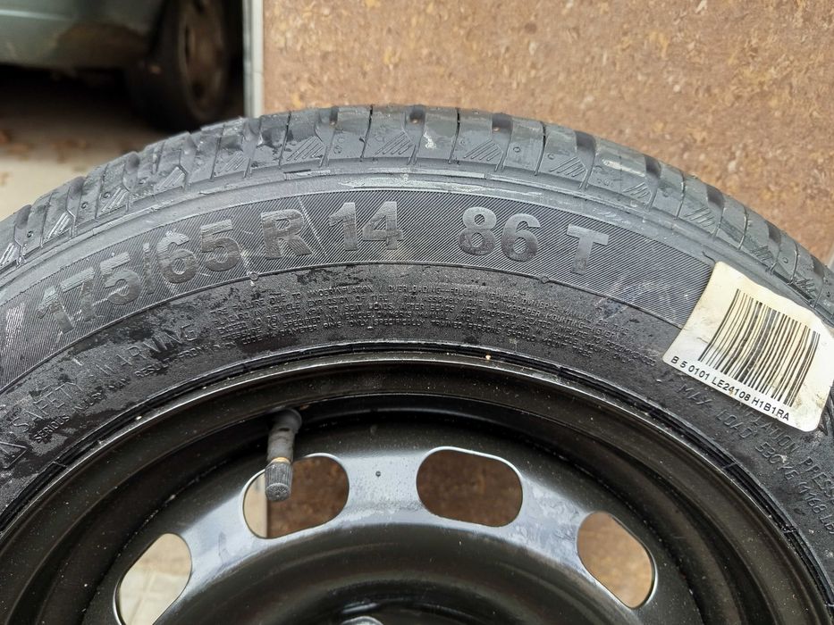 резервна гума  или патерица за Форд, Мазда 2, 4х108, крик ключ, кука