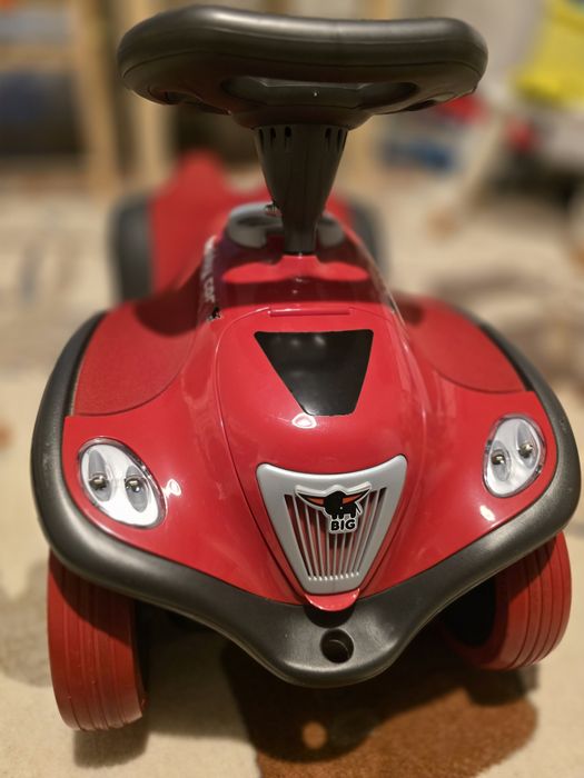 Masinuta de impins Big Bobby Car Next cu sunete si lumini 12luni +