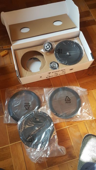 Авто колонки FOCAL Франция  120 w  110 w   93,5 db  16.5 диам