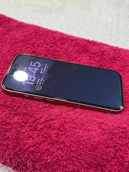 iPhone 16 pro продам в оличном состоянии