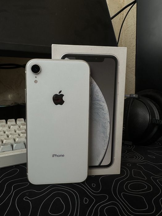 продаю iphone xr айфон хр 128gb 128гб
