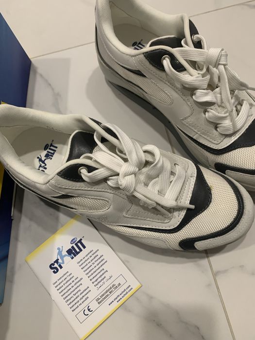 Нови оригинални спортни обувки Scholl номерът е 42