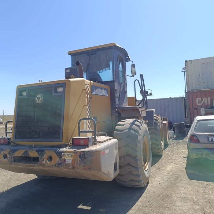 Погрузчик Фронтаный  и Виброкаток