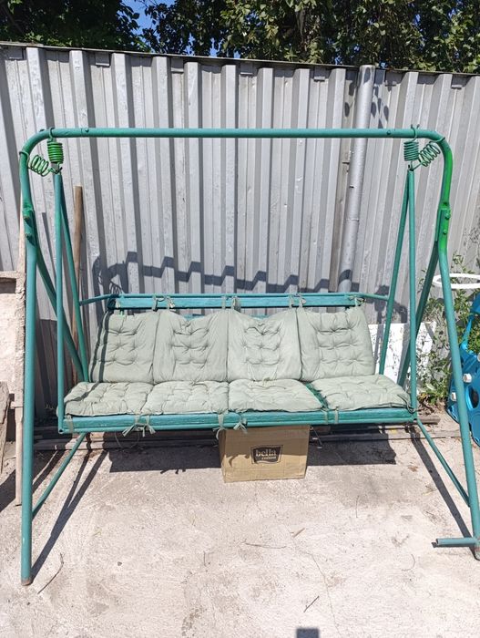 Продам качелю прочную