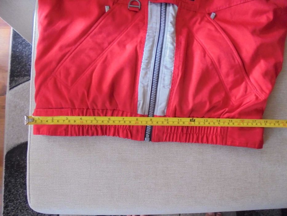 Яке без ръкави за планина/ски Peak Performance