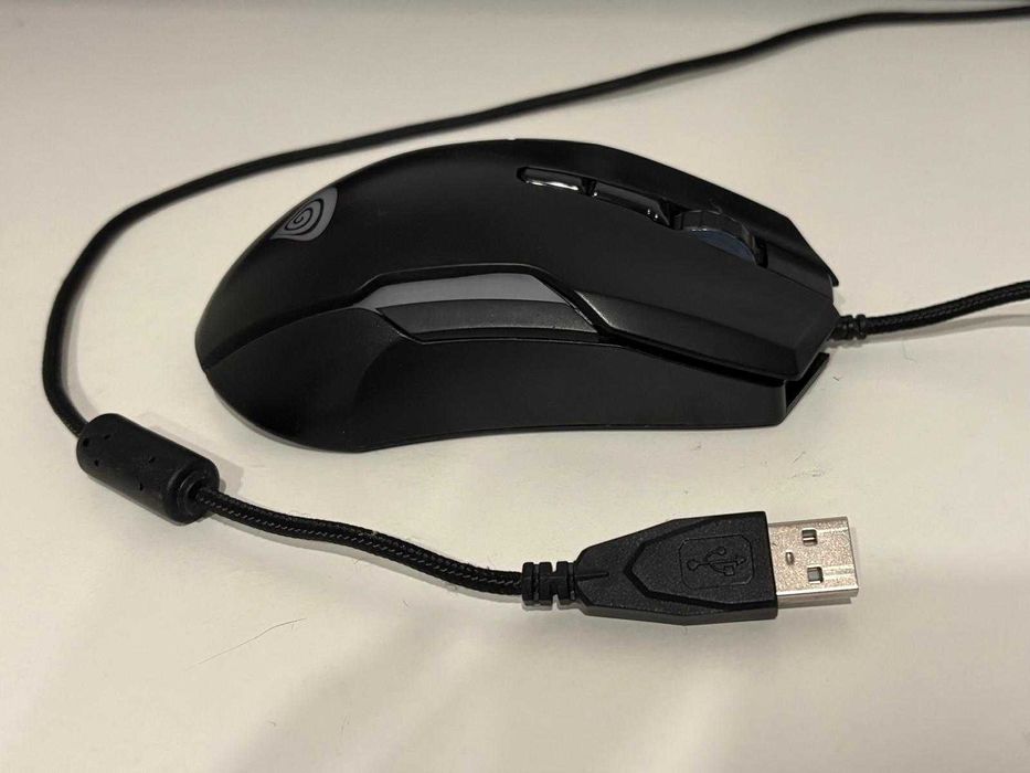 Mouse cu fir Genesis Xenon 220 RGB