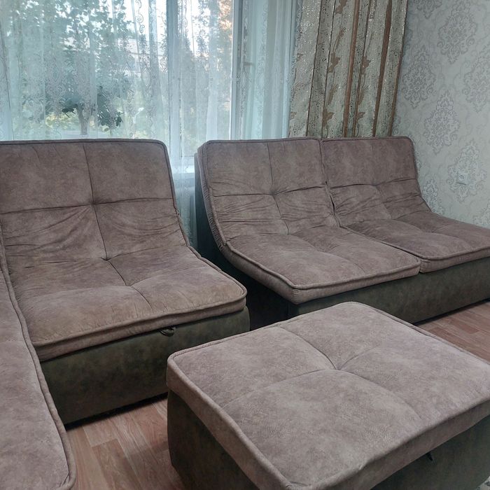 Продам диван б/у. 3 метра. 200 000 тысяч