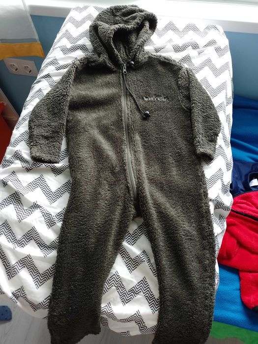 Дебел поларен космонавт за около 2 г. дете