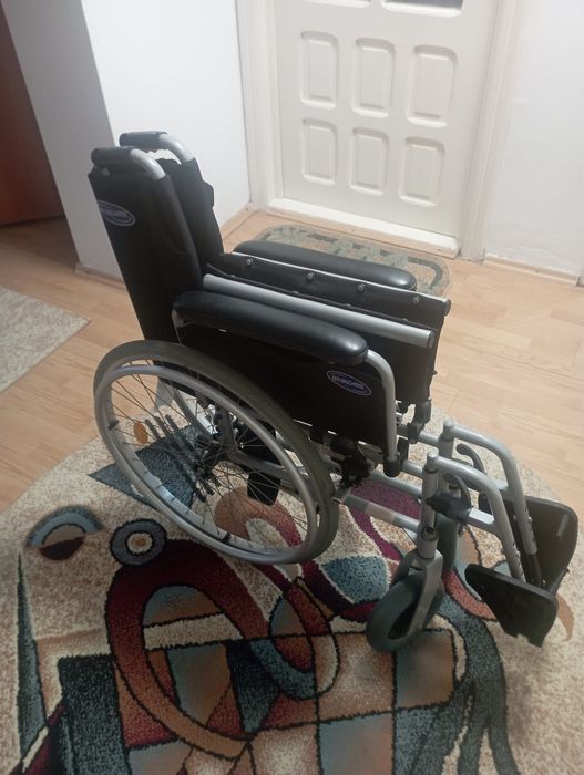 Scaun rulant , pentru orice detalii vi le ofer la telefon