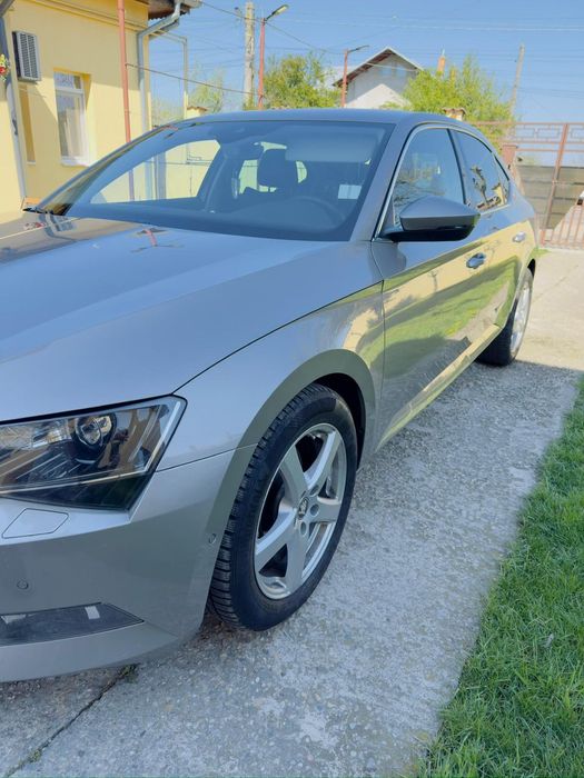 Skoda Superb Skoda Superb 1.6 TDI / AUTOMATA