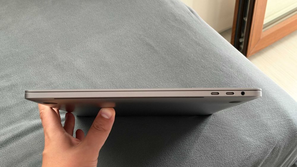 Apple MacBook Pro 15” (2019) | i9 8-Core | 32GB RAM | 512GB SSD | Radeon Pro 560X