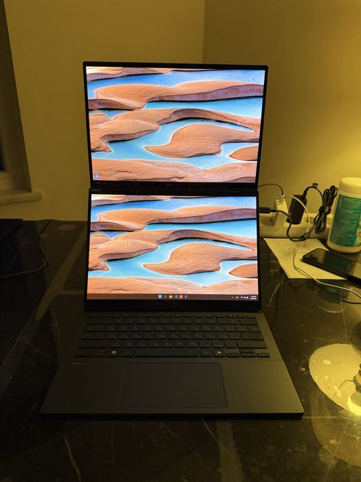 asus ZenBook Duo UX8406CA 2024