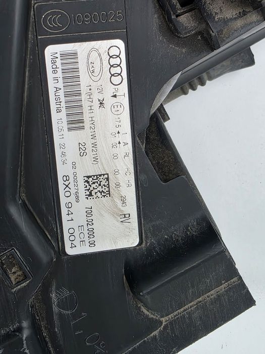 Десен фар Audi A1 8X1 09-015г