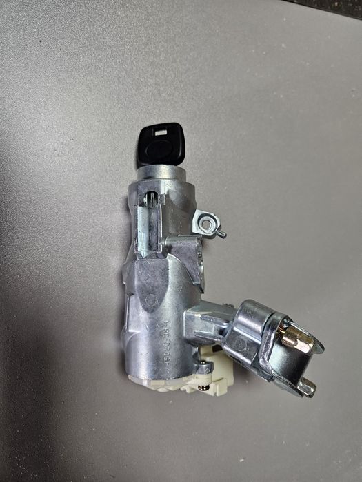 Продам замок зажигания
