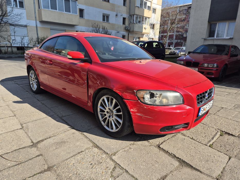 Vând întreg sau dezmembrez
