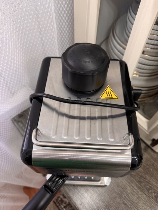 Продам кофеварку