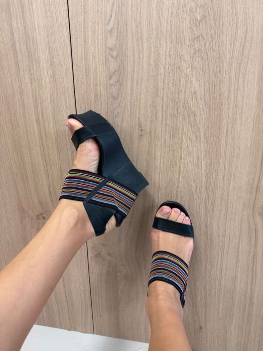 Черни платформи United Nude 39