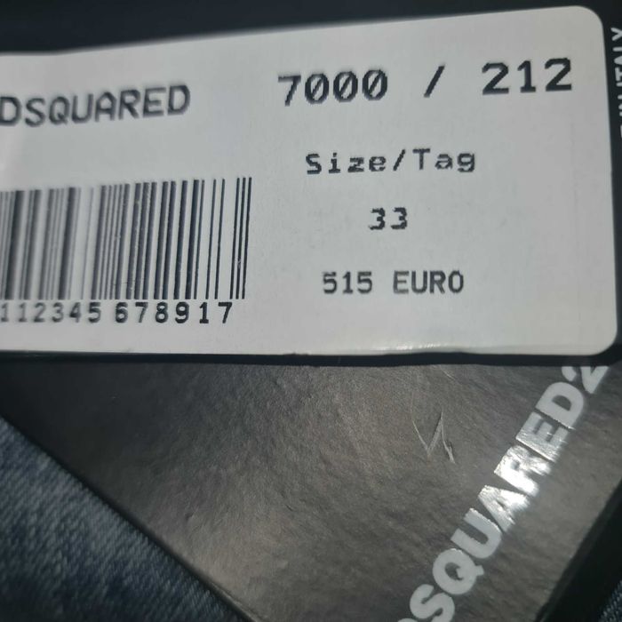 Тотална промоция само за Коледа-дънки-DSQUARED 2-от 350лв на 280лв.