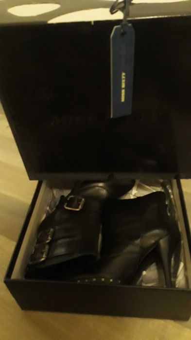 Боти "miss sixty" и Eliza