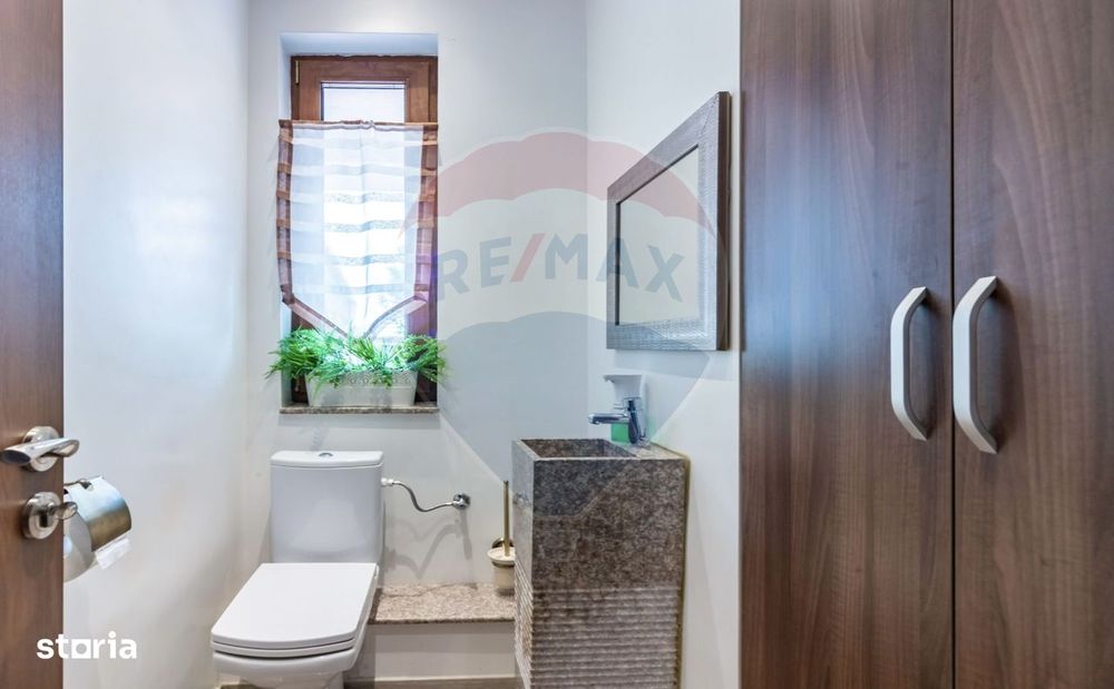 Casă / Vilă de vanzare cu 4 camere in Balotesti, utilitati, asfalt