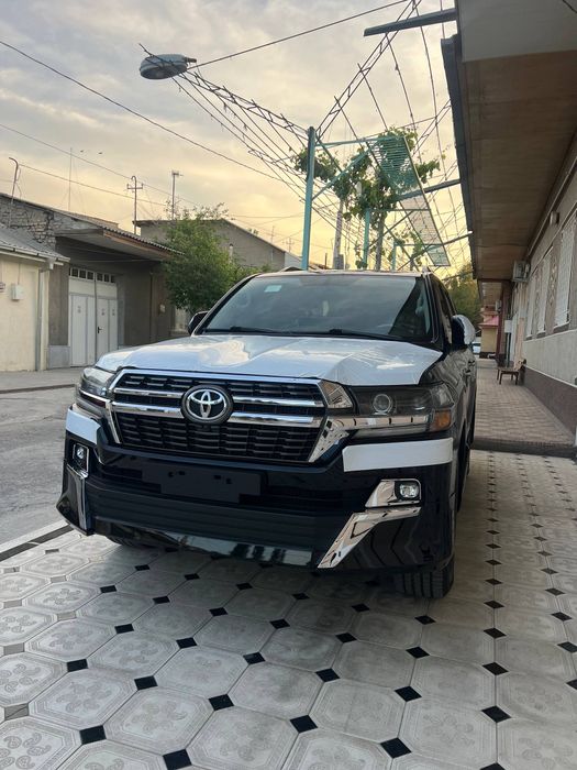 Toyota Land Cruiser 150