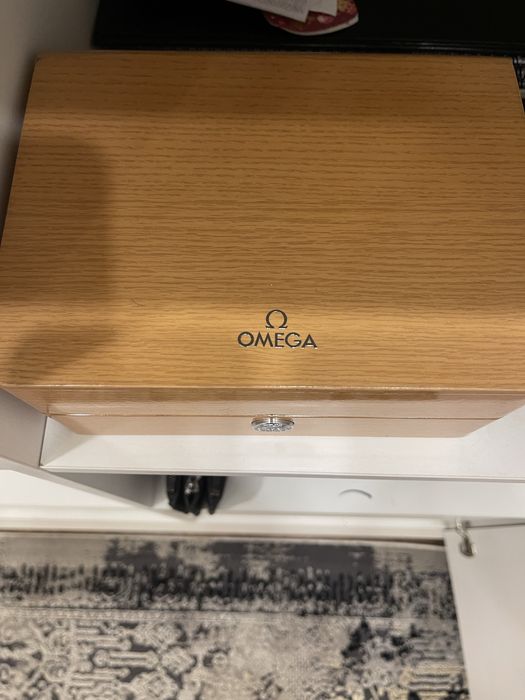 Часы Omega spedmaster