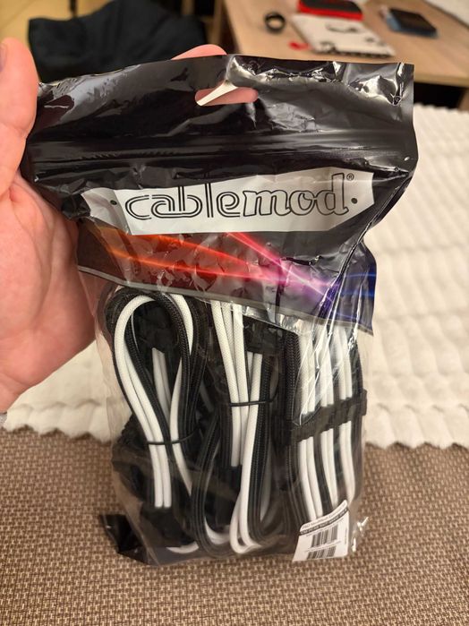 ASUS TUF Gaming GeForce RTX 3060 TI V2 OC Edition + къстъм кабели