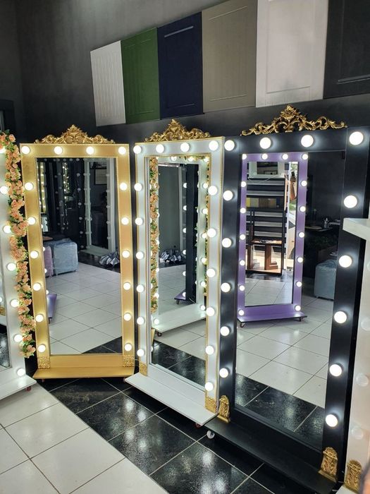 Гримёрное зеркало С лампами новые от 800000