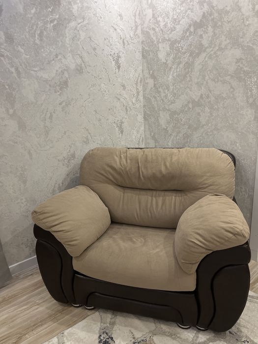 Продам диван с креслом
