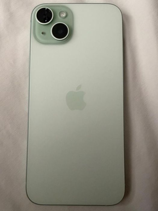 Продам IPhone 15 plus с коробкой