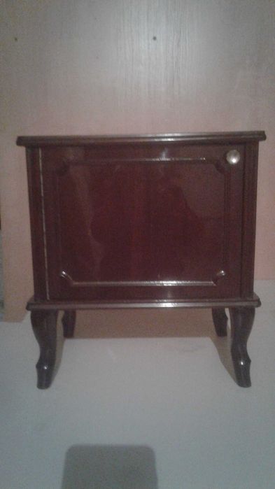 Тумбочки прикроватные от спального гарнитура Рондо. Румыния.