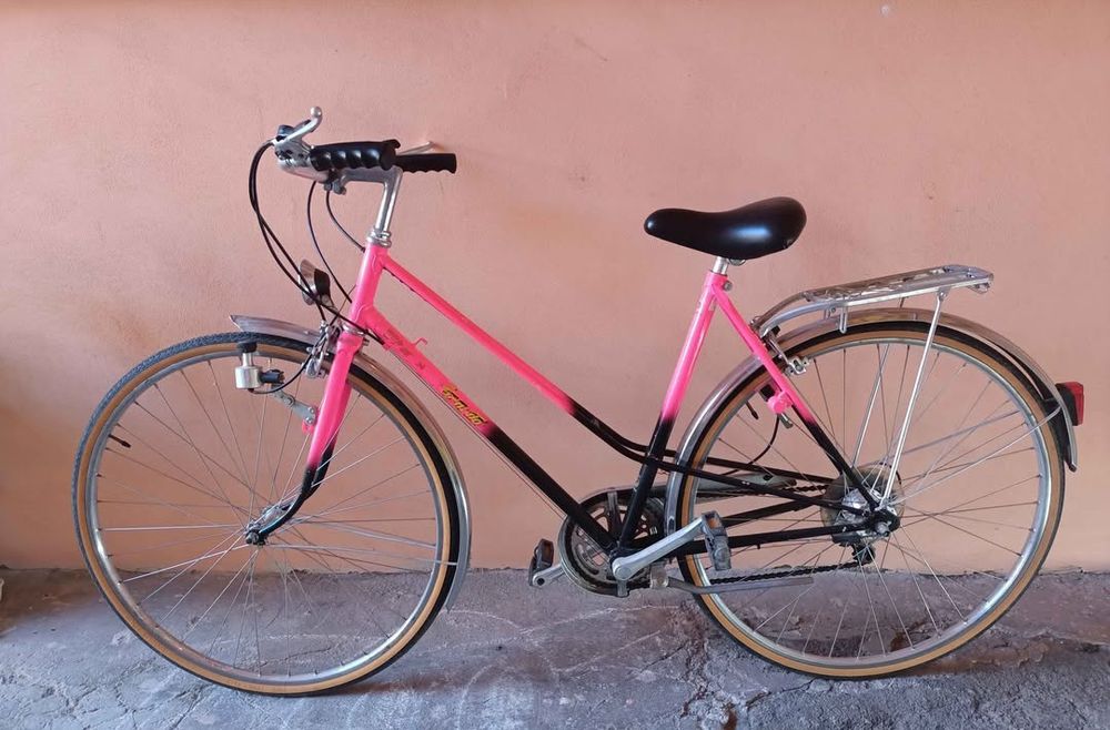 Bicicleta damă cu portbagaj 28"