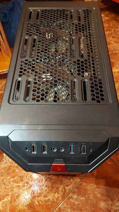 Carcasa serioux srxc tyron + coolere rgb + cabluri + hdd hitachi 500gb