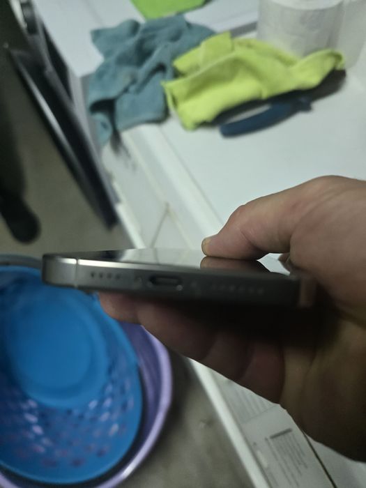 Продавам Iphone 16 pro max