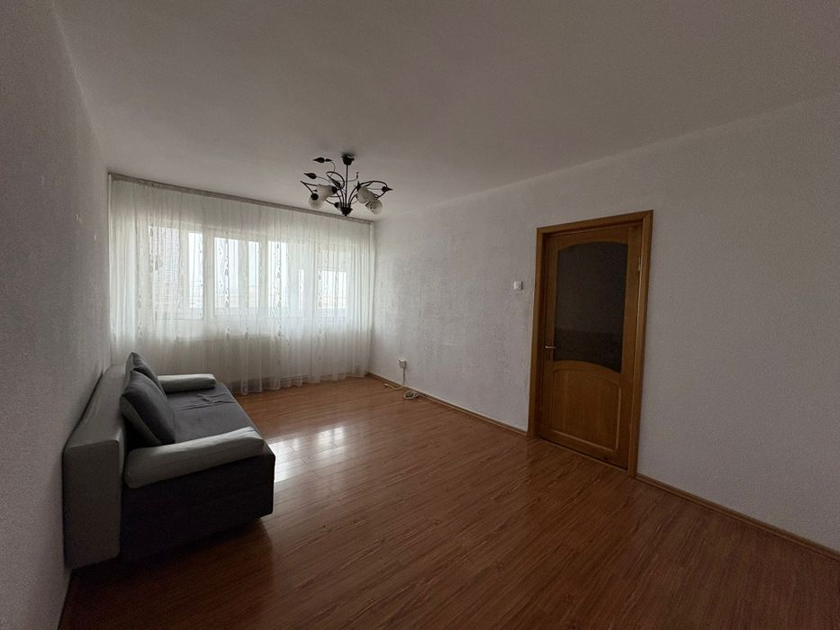 Vând apartament 3 camere(78mp), Bulevardul Unirii, Micro 6, Targoviste