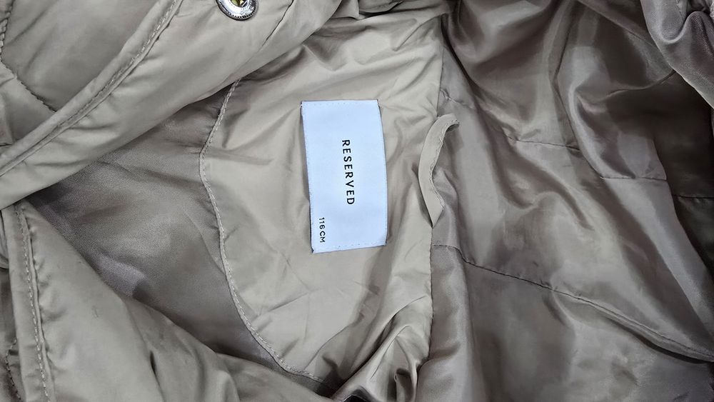 Geaca Usuara Matlasata Reserved