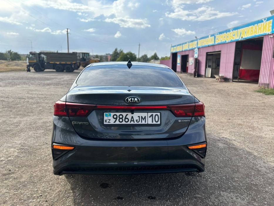 Продам авто Kia cerato 2019год