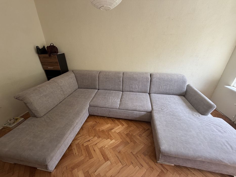 Продавам спешно диван