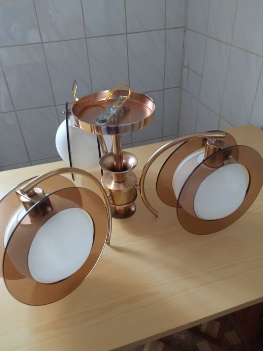 Продаётся люстра  б/у в отличном состоянии