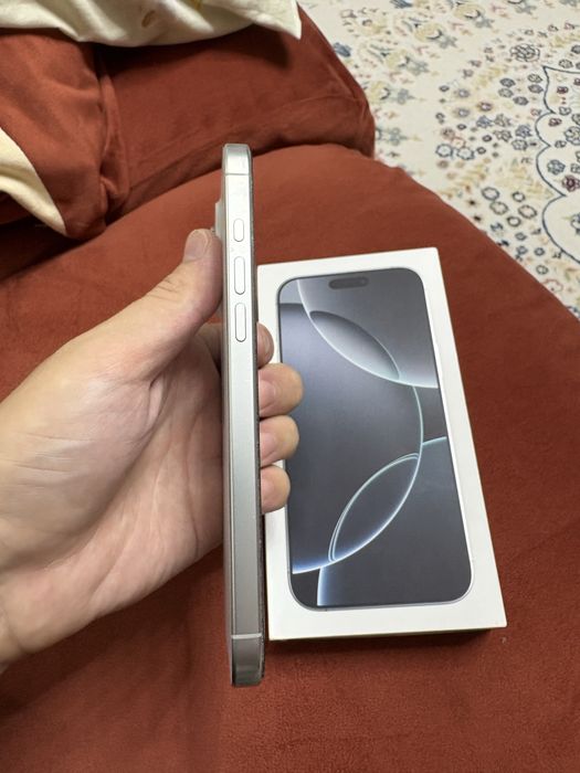 Продам Iphone 16 pro max 256gb