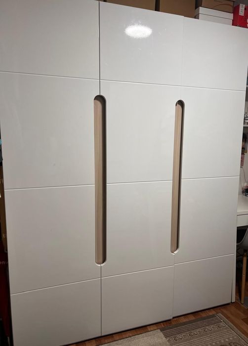 Шкаф   продаётся