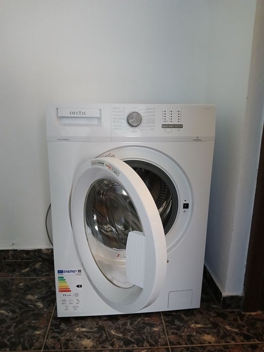 Masina de spălat rufe Arctic