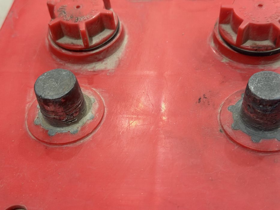 Продаётся акмулятор грузавой