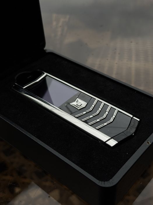 В наличии телефон VERTU