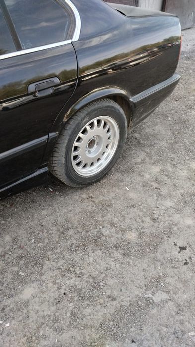 Диски на 16 не вареные, ровные вместе с резиной продам срочно.Цена 80к