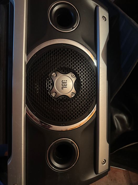 Subwoofer за Toyota FJ Cruiser
