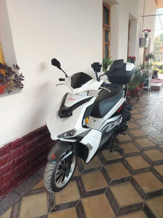 Скутер мопет мотоцикл