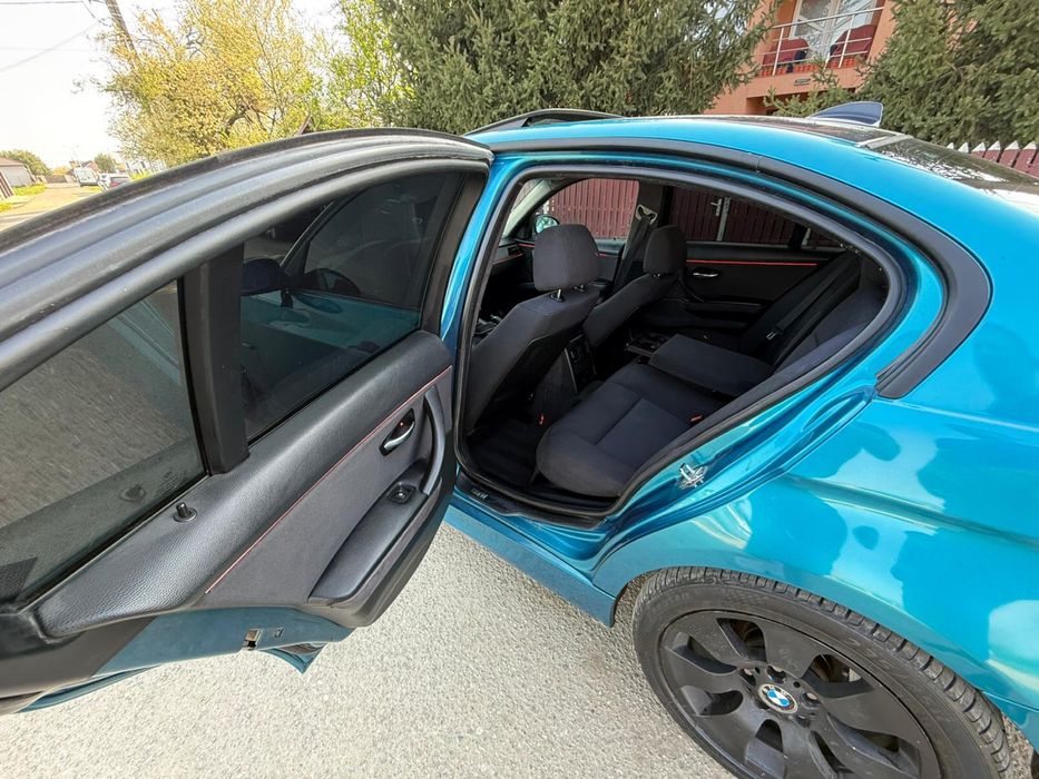 BMW SERIA 3 320d