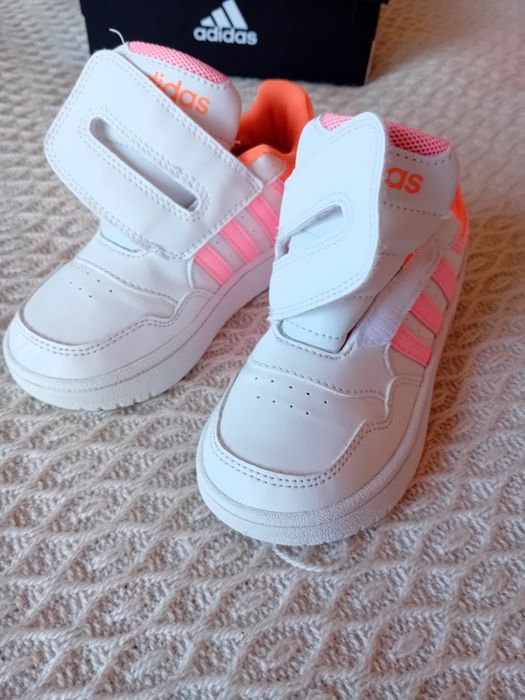 Маратонки Адидас Найк